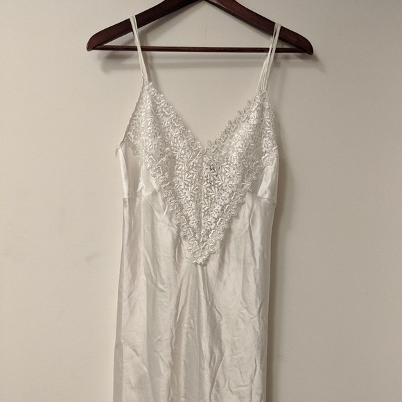 Marks & Spencer Cream Night Gown Size 8 - Picture 1 of 1